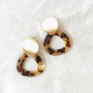Tortoise Gold Drop Earrings